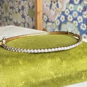 Vintage 14KY Gold Diamond Hinged Bangle 1.7 Cttw